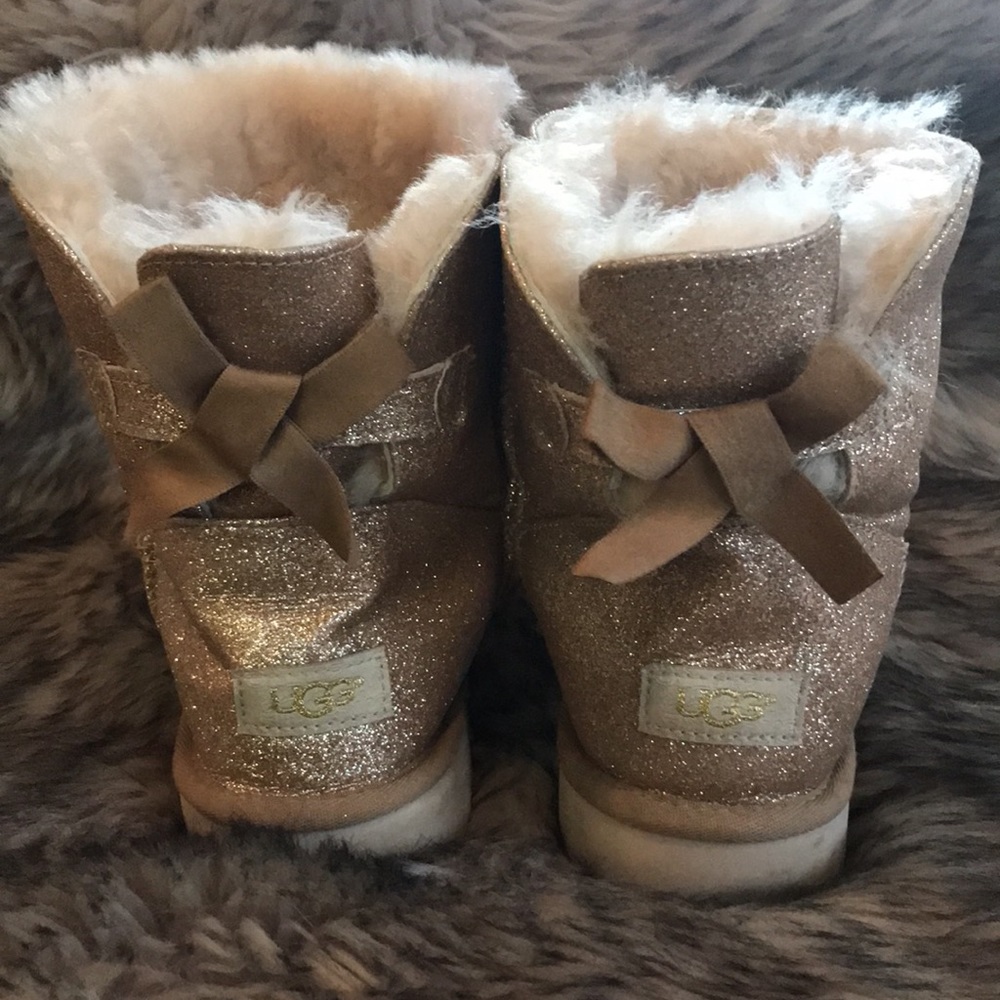UGG Girls Glitter Bow Back Winter Boots in Gold